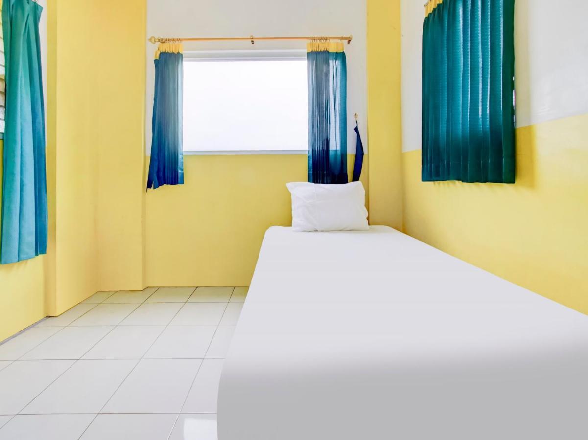 Oyo Life 3103 Opo Homestay & Kost Malang Eksteriør billede